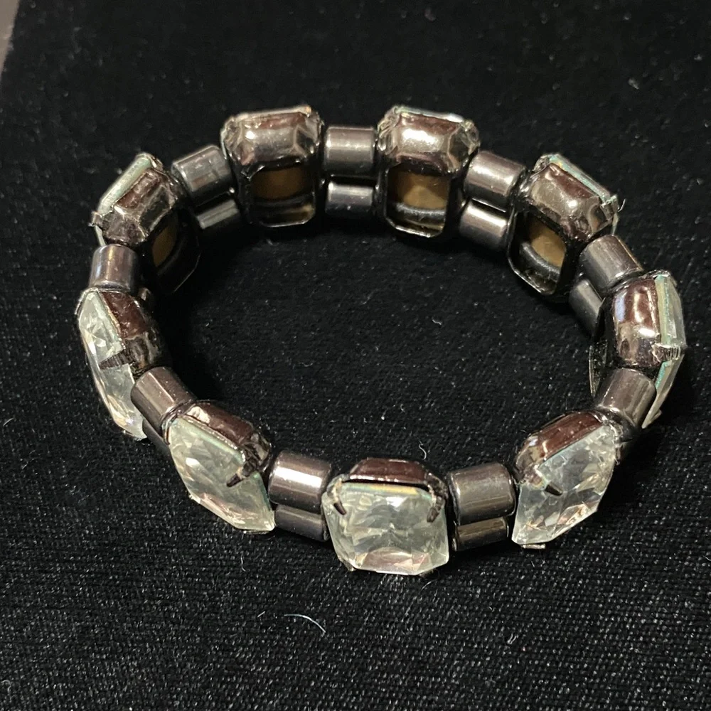 Vintage Black and large rhinestone Women's stretch Bracelet